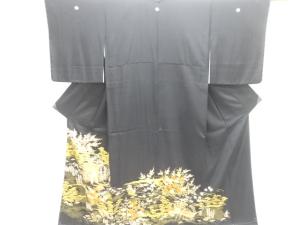 未使用品　御所車に松竹梅・菊模様刺繍留袖（比翼付き）